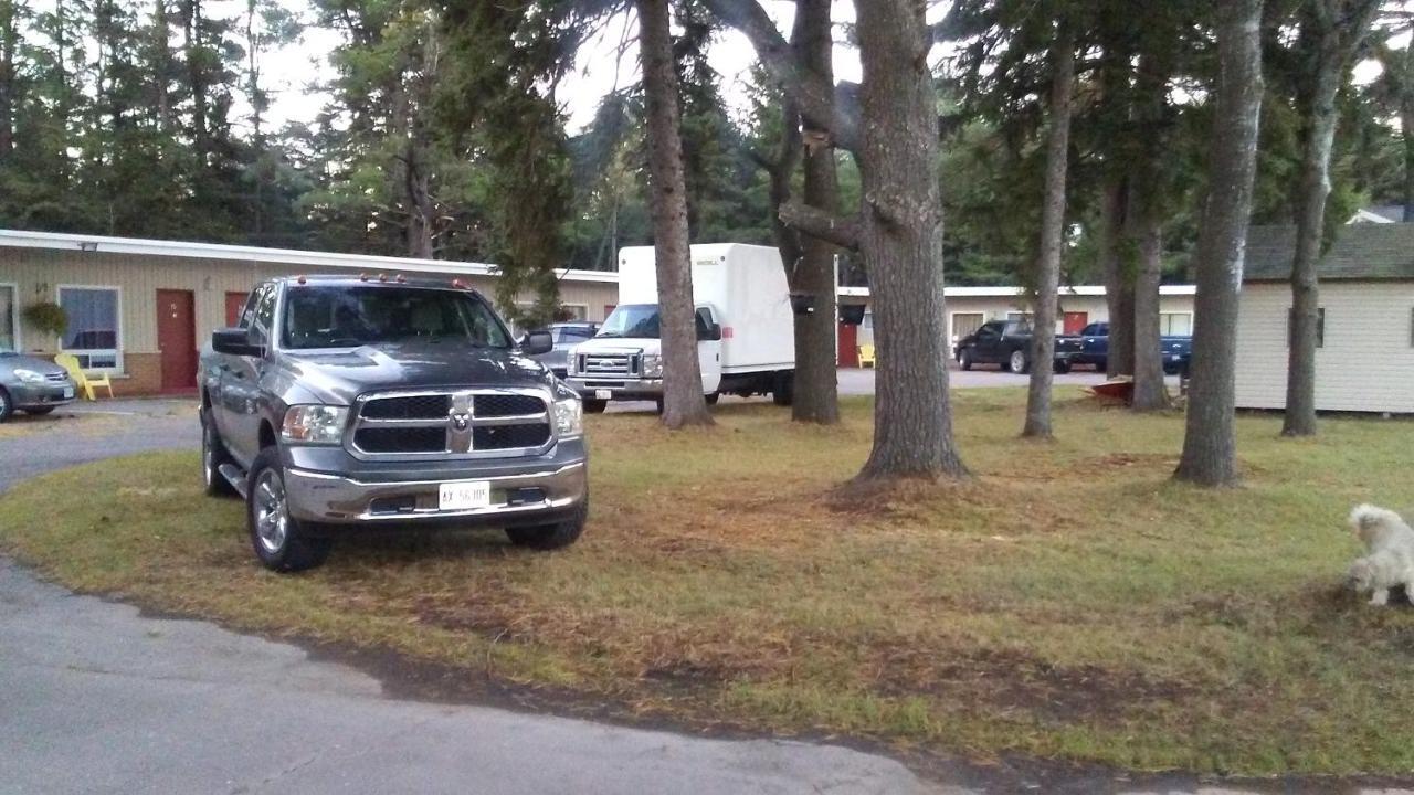 Pine Grove Motel Sault Ste. Marie Luaran gambar